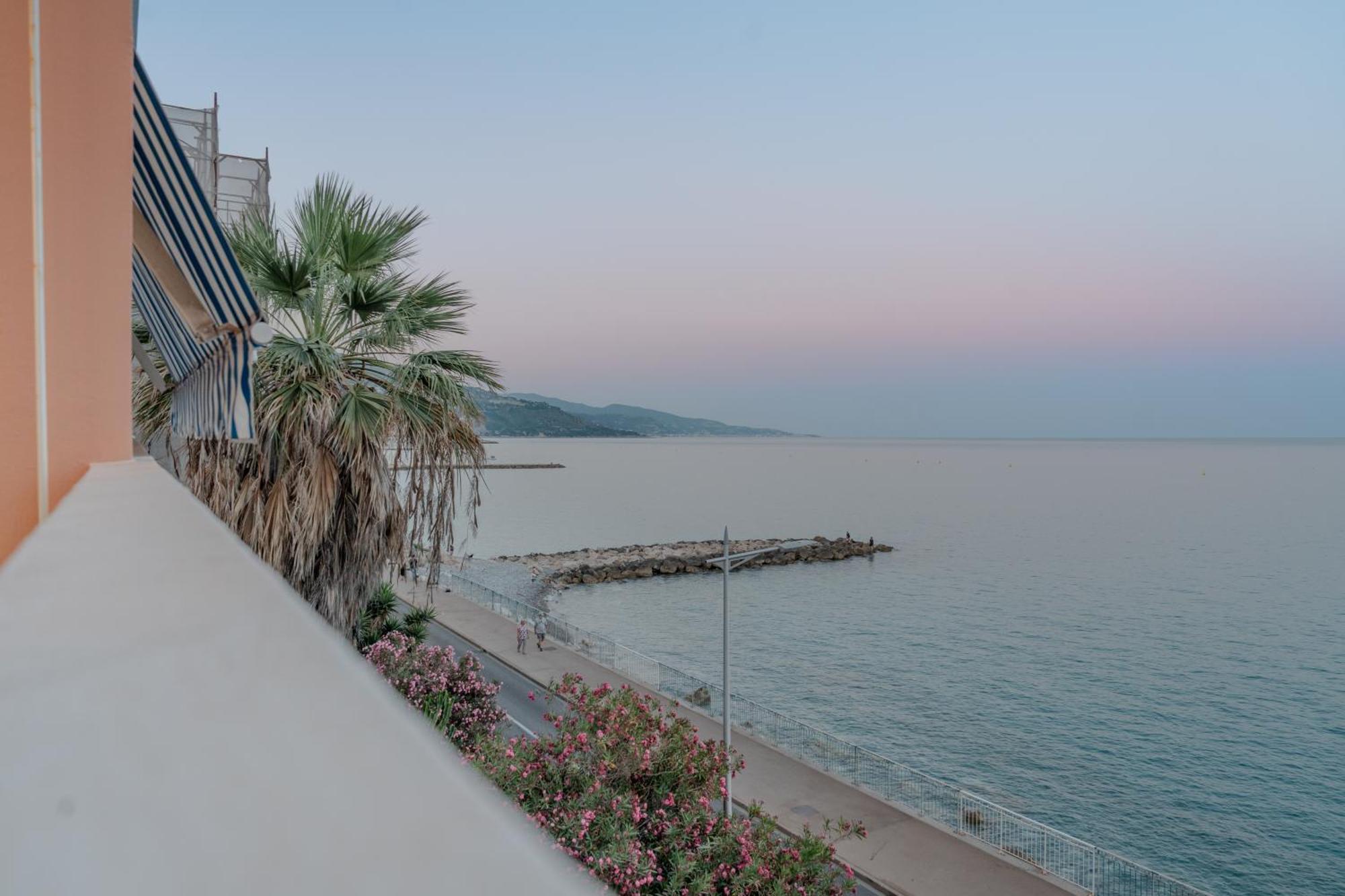 Le Pamela Menton Front De Mer Экстерьер фото